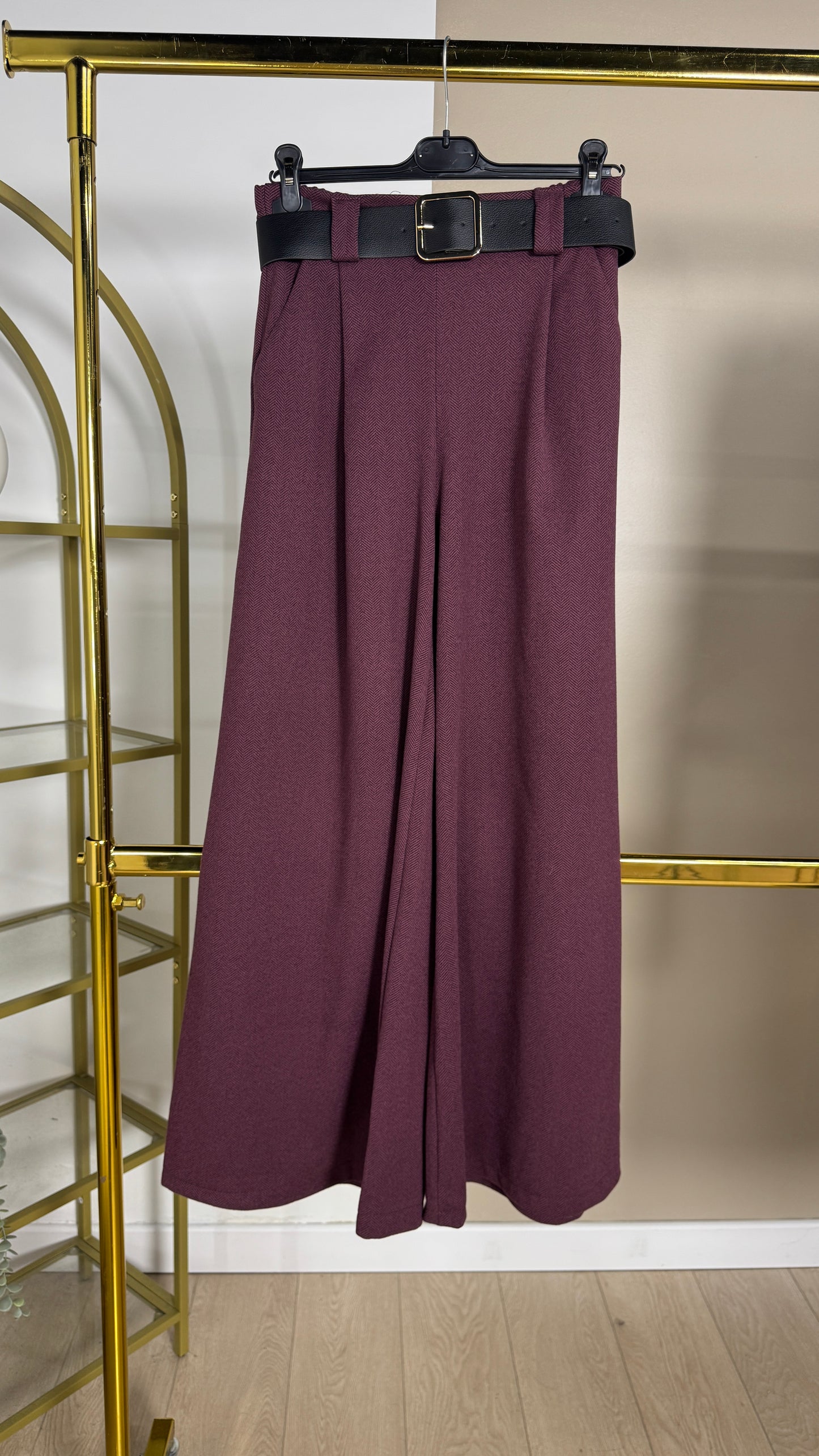 Pantalon RYM façon velours avec poches et ceinture offerte