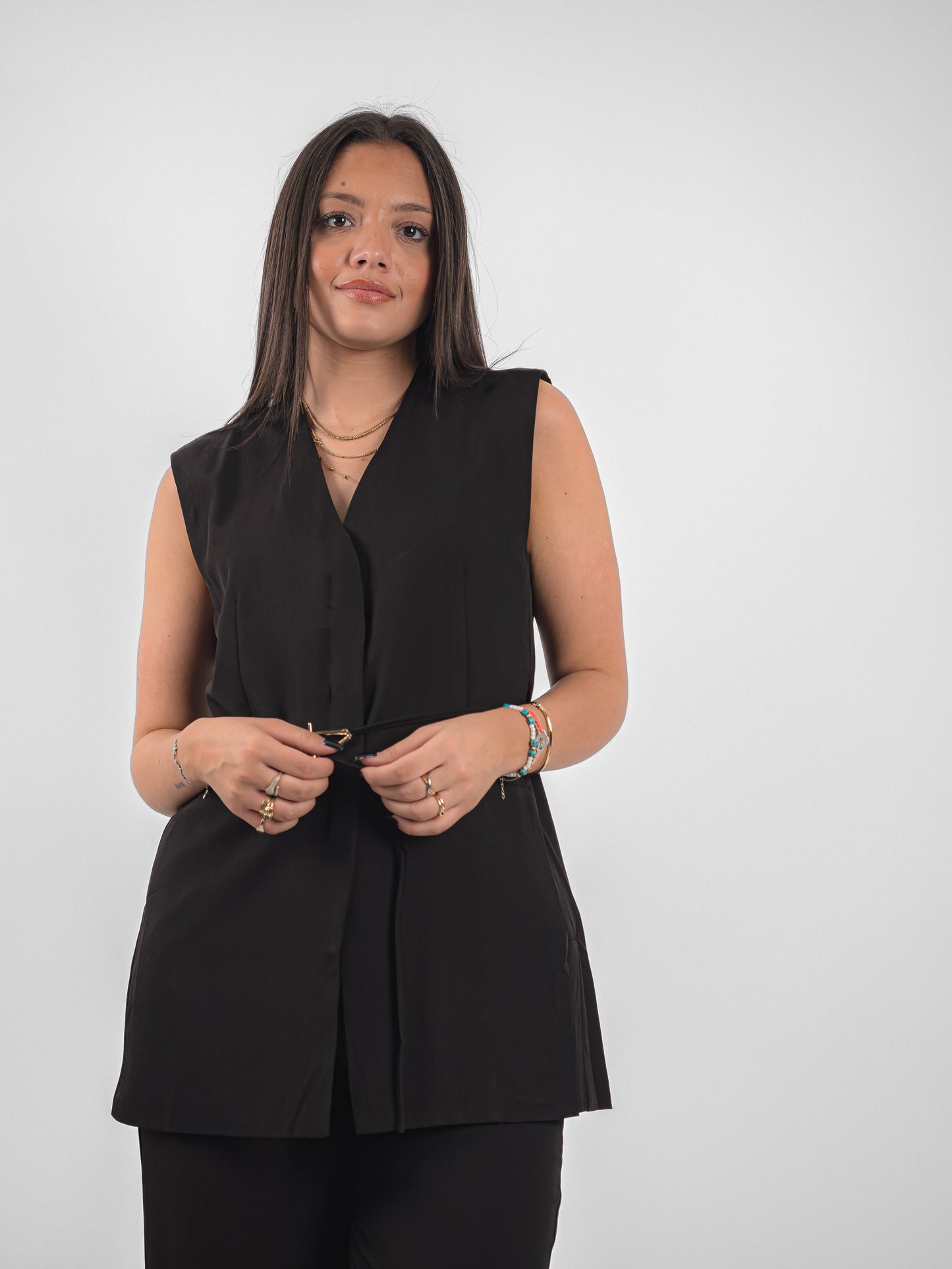 Ensemble blazer sans manches à cordon dorée